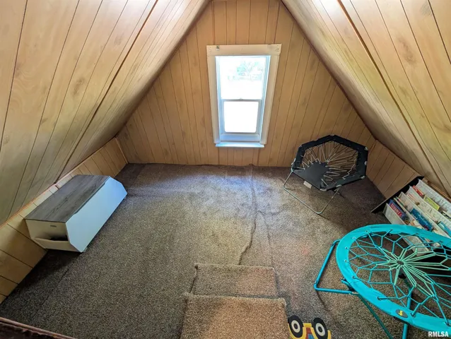 $174,900 | 1589 West Water Street, Galesburg, IL 61401