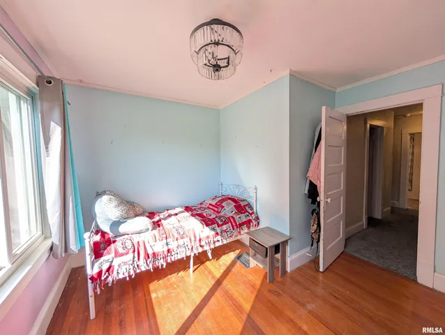 $174,900 | 1589 West Water Street, Galesburg, IL 61401