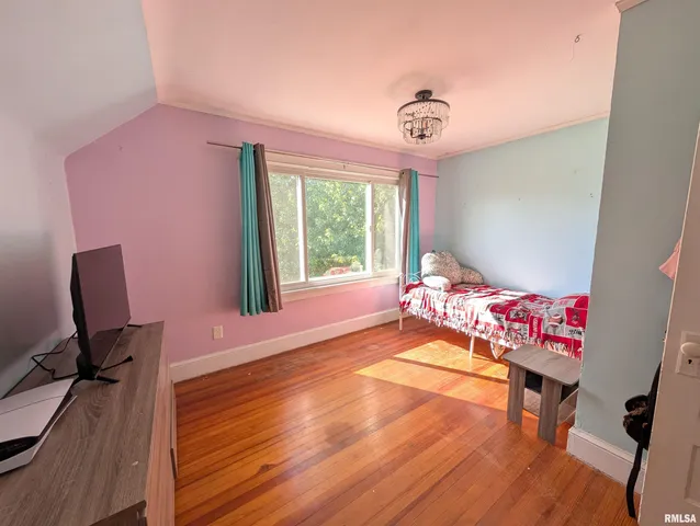 $174,900 | 1589 West Water Street, Galesburg, IL 61401