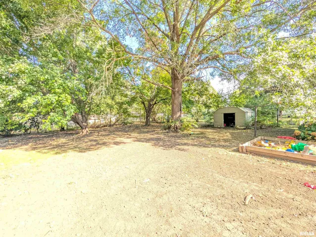 $174,900 | 1589 West Water Street, Galesburg, IL 61401