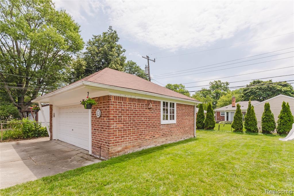 437 Normandy Road Royal Oak, MI 48073 - Photo 34 of 39