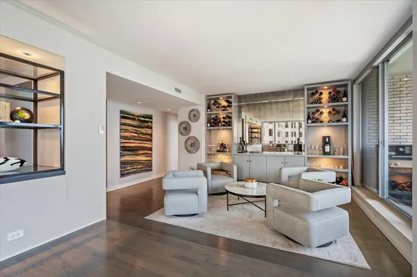 $10,000 | 1000 North Lake Shore Plaza, Unit 12B, Chicago, IL 60611