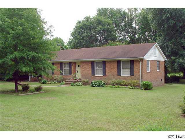 3312 Sunset Road Charlotte, NC 28216 - Photo 1 of 16 Gallery Image 1