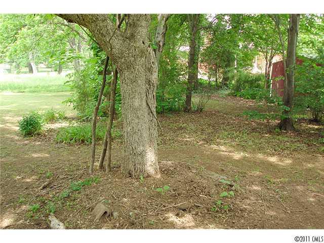3312 Sunset Road Charlotte, NC 28216 - Photo 4 of 16 Gallery Image 4