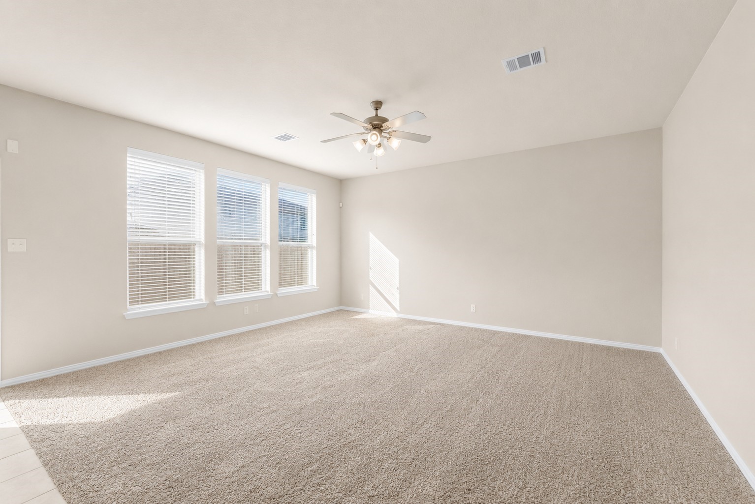 1443 Green Highland Dr Spring Spring, TX 77373 - Photo 10 of 26 Family Room
virtual