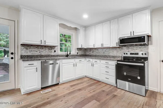 $319,900 | 1856 Old Mill Road, Wallace, NC 28466