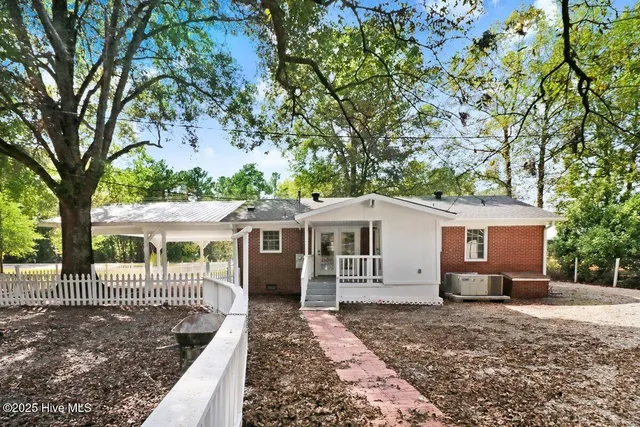 $319,900 | 1856 Old Mill Road, Wallace, NC 28466