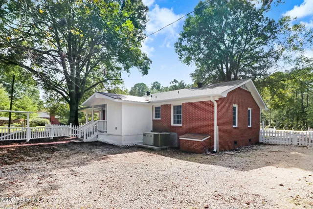 $319,900 | 1856 Old Mill Road, Wallace, NC 28466