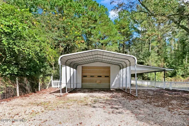 $319,900 | 1856 Old Mill Road, Wallace, NC 28466