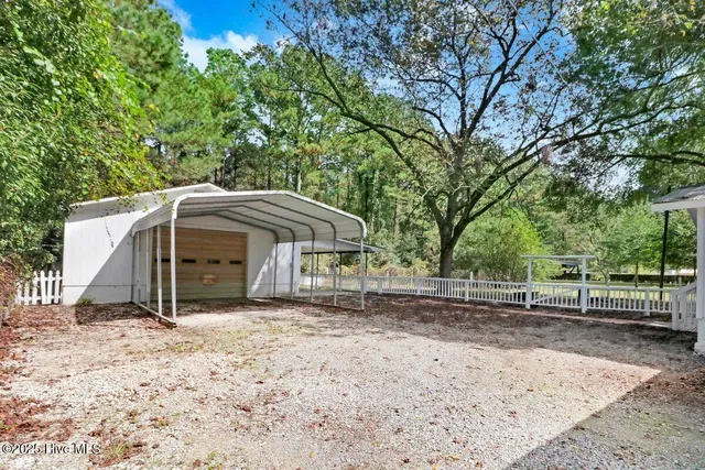 $319,900 | 1856 Old Mill Road, Wallace, NC 28466