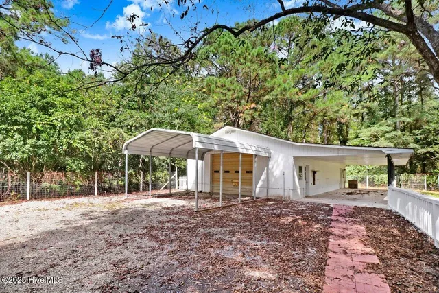 $319,900 | 1856 Old Mill Road, Wallace, NC 28466