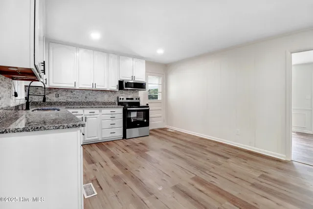 $319,900 | 1856 Old Mill Road, Wallace, NC 28466