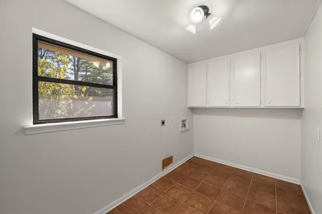 $220,000 | 405 Fairmont Avenue, Corsicana, TX 75110