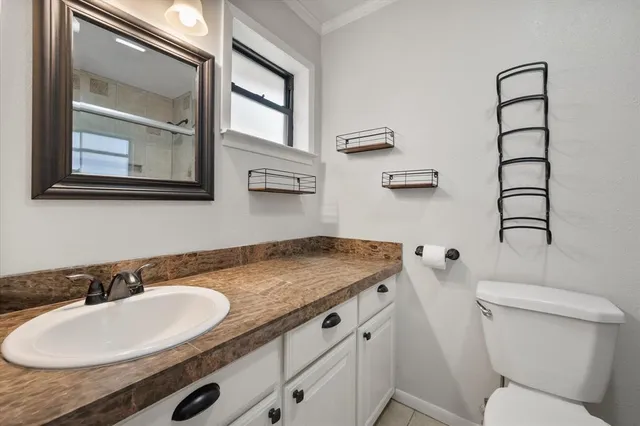 $220,000 | 405 Fairmont Avenue, Corsicana, TX 75110