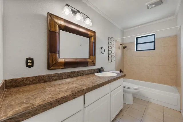 $220,000 | 405 Fairmont Avenue, Corsicana, TX 75110