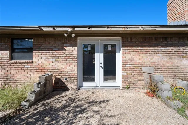 $220,000 | 405 Fairmont Avenue, Corsicana, TX 75110