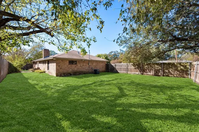 $220,000 | 405 Fairmont Avenue, Corsicana, TX 75110