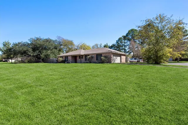 $220,000 | 405 Fairmont Avenue, Corsicana, TX 75110