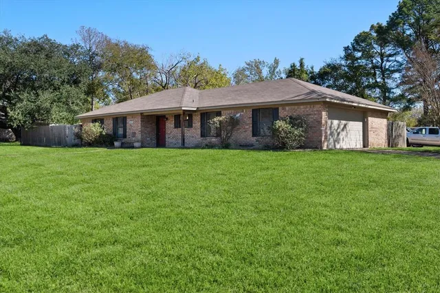 $220,000 | 405 Fairmont Avenue, Corsicana, TX 75110