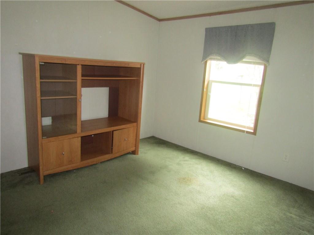 521 Williams Street Confluence, PA 15424 - Photo 13 of 38 an empty room with windows