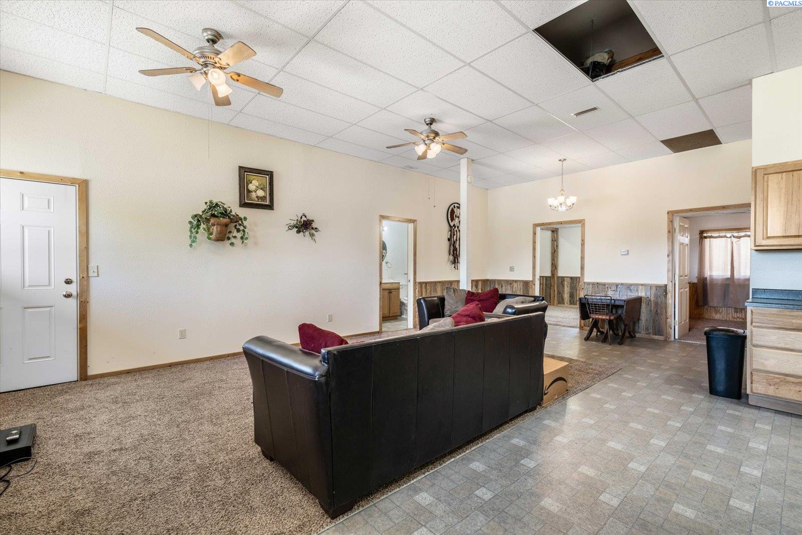 21018 South Finley Road Kennewick, WA 99337 - Photo 16 of 41 Gallery Image 16