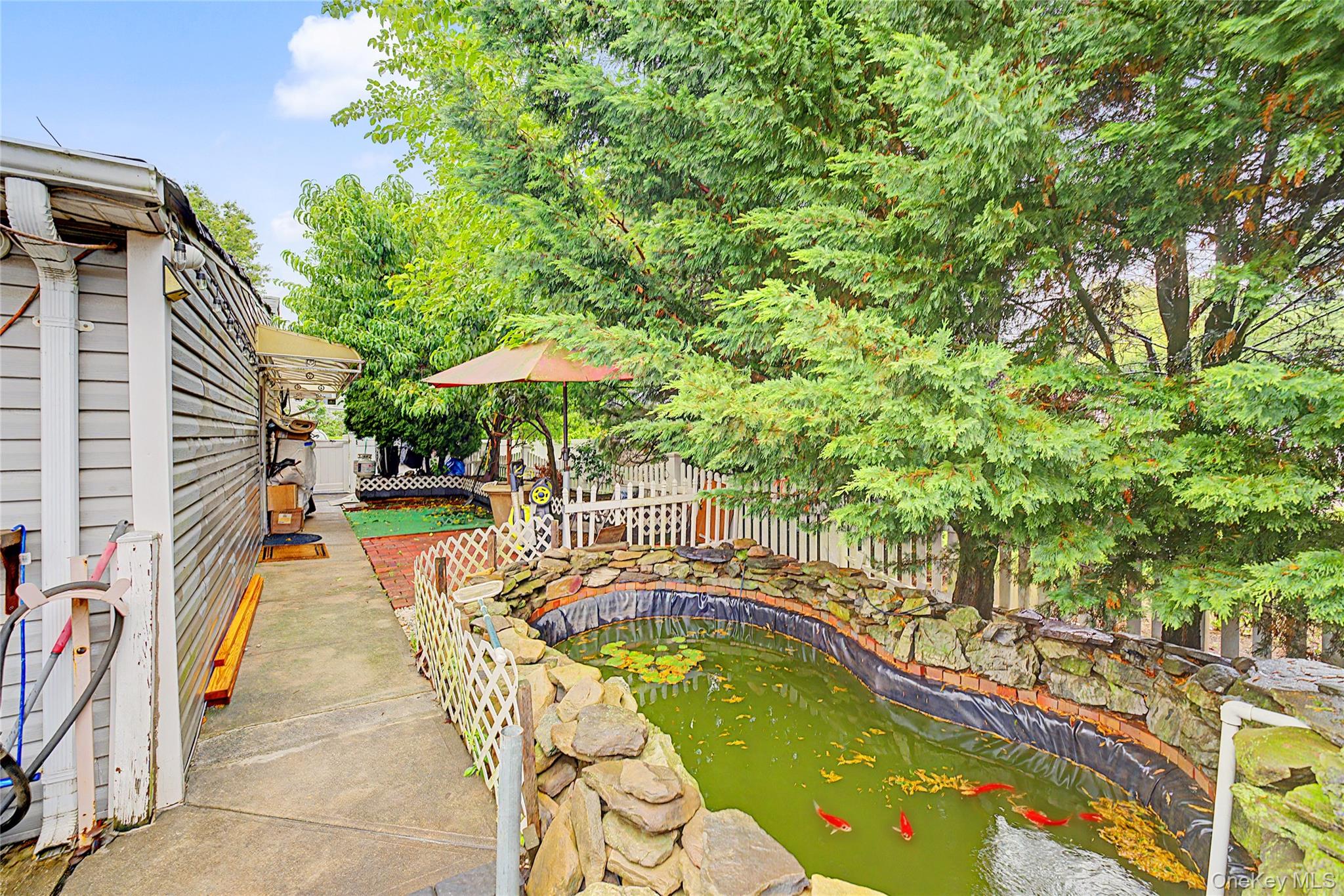 210 Spindle Road Hicksville, NY 11801 - Photo 18 of 27 Gallery Image 18