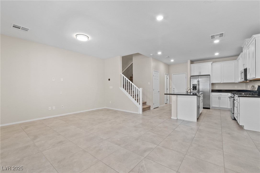 6243 Milford Sound Street Las Vegas, NV 89148 - Photo 2 of 33