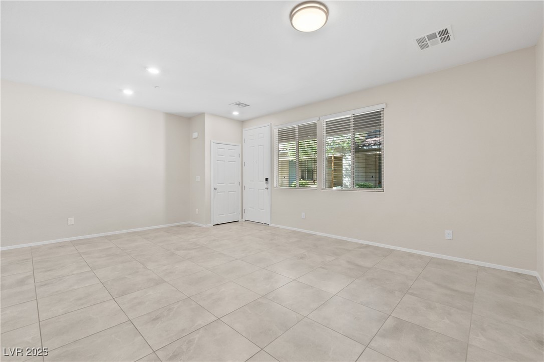 6243 Milford Sound Street Las Vegas, NV 89148 - Photo 4 of 33