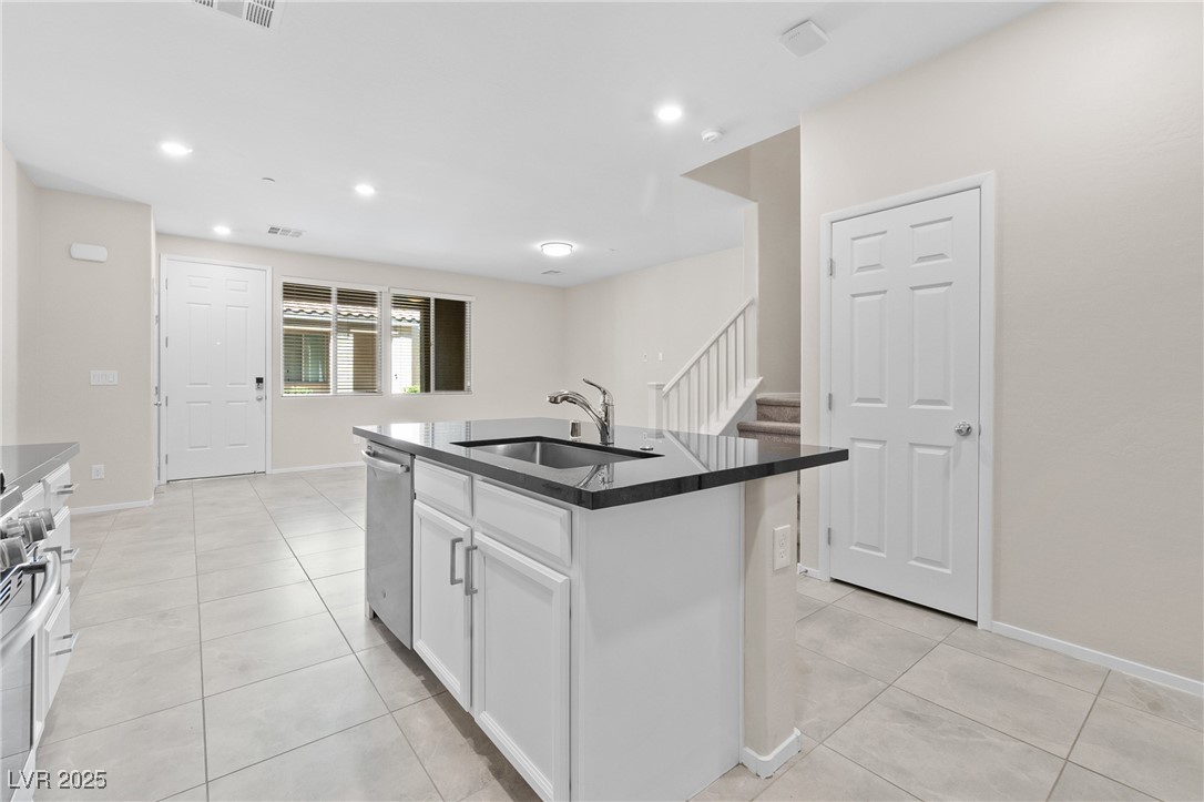 6243 Milford Sound Street Las Vegas, NV 89148 - Photo 7 of 33