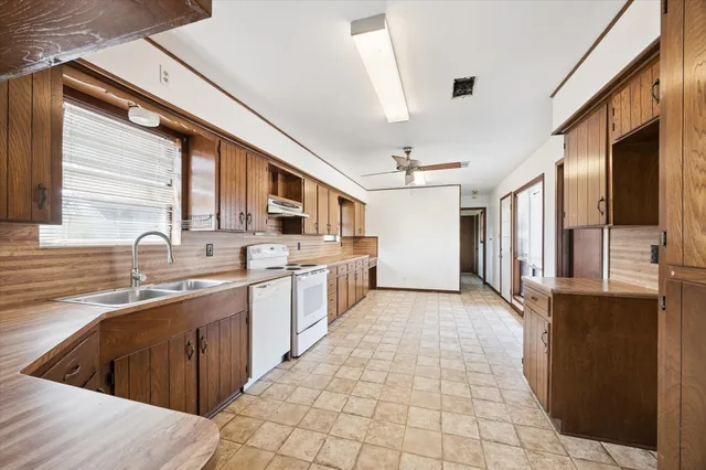 $2,000 | 4043 Farm To Market Road 1094, Sealy, TX 77474