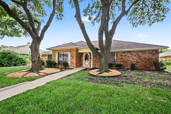$2,400 | 2313 Cliffside Drive, Plano, TX 75023