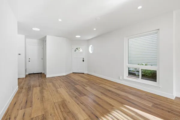 $5,000 | 819 Daphne Court, Carlsbad, CA 92011