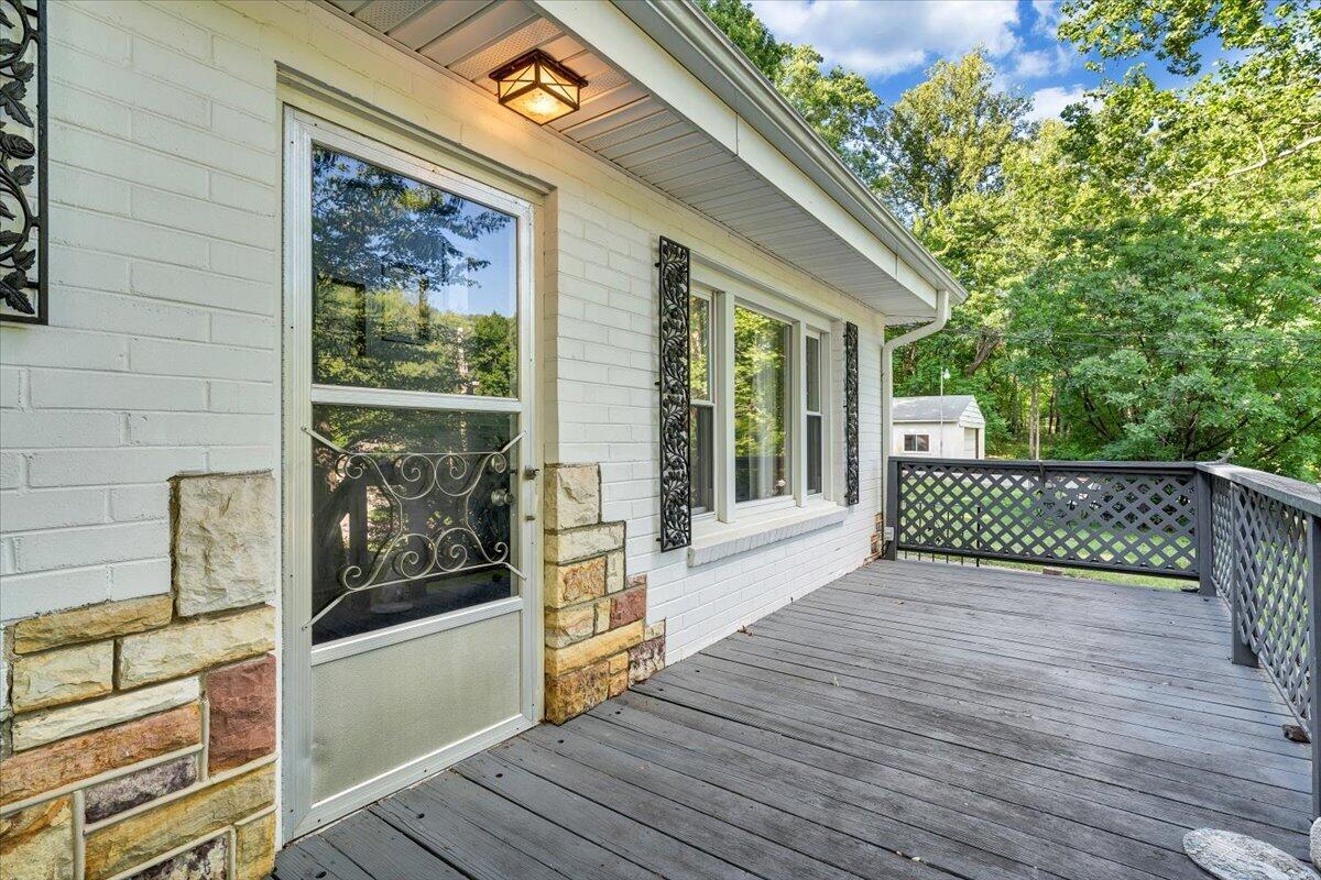 2215 Wildwood Road Salem, VA 24153 - Photo 4 of 35 04-MIB09960