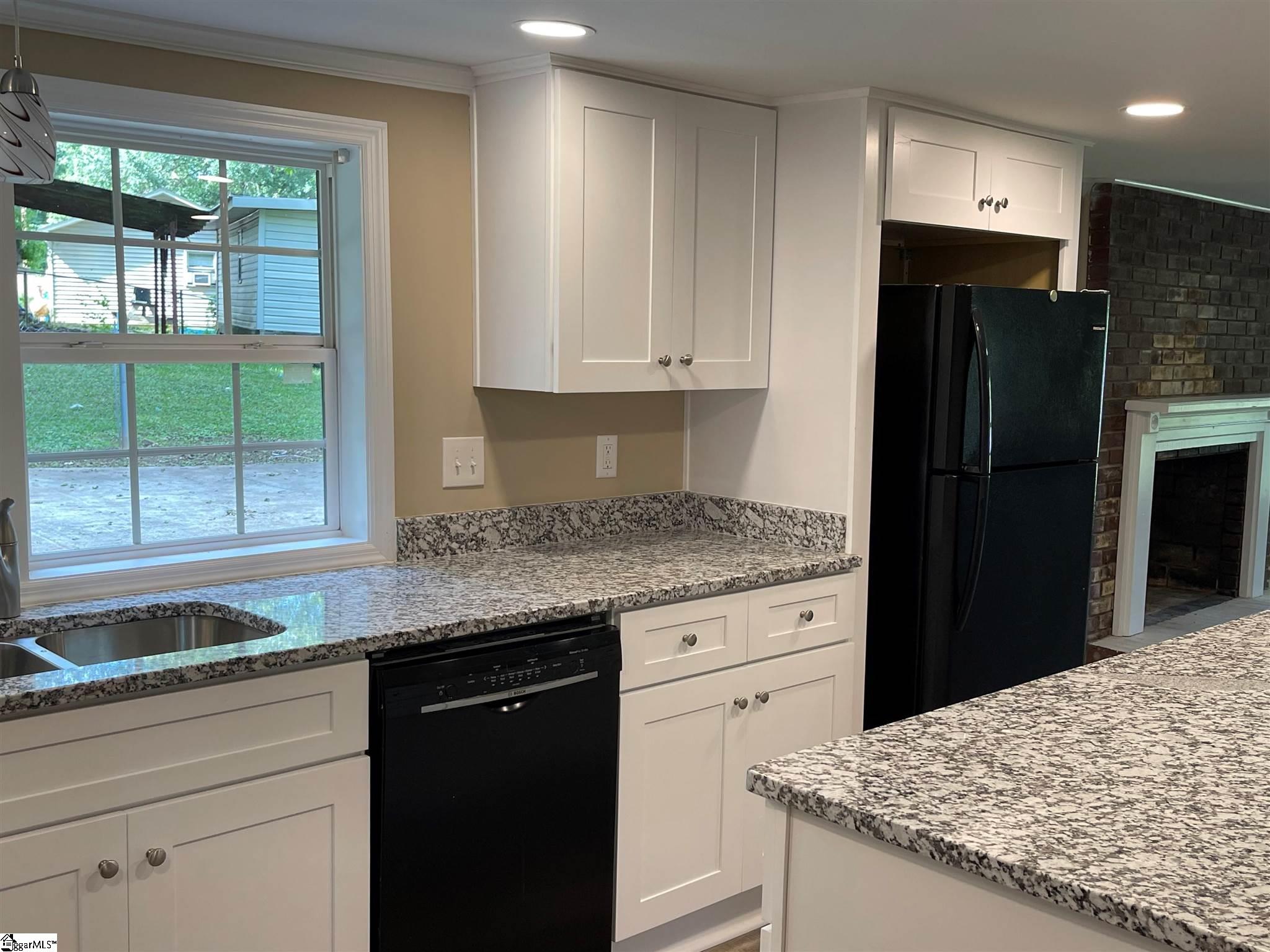 169 Wolf Creek Road Easley, SC 29640 - Photo 19 of 36