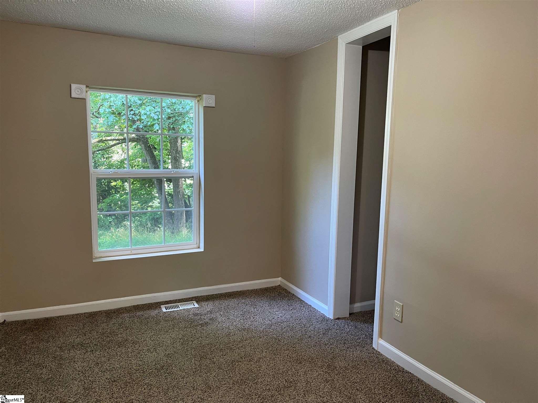 169 Wolf Creek Road Easley, SC 29640 - Photo 27 of 36