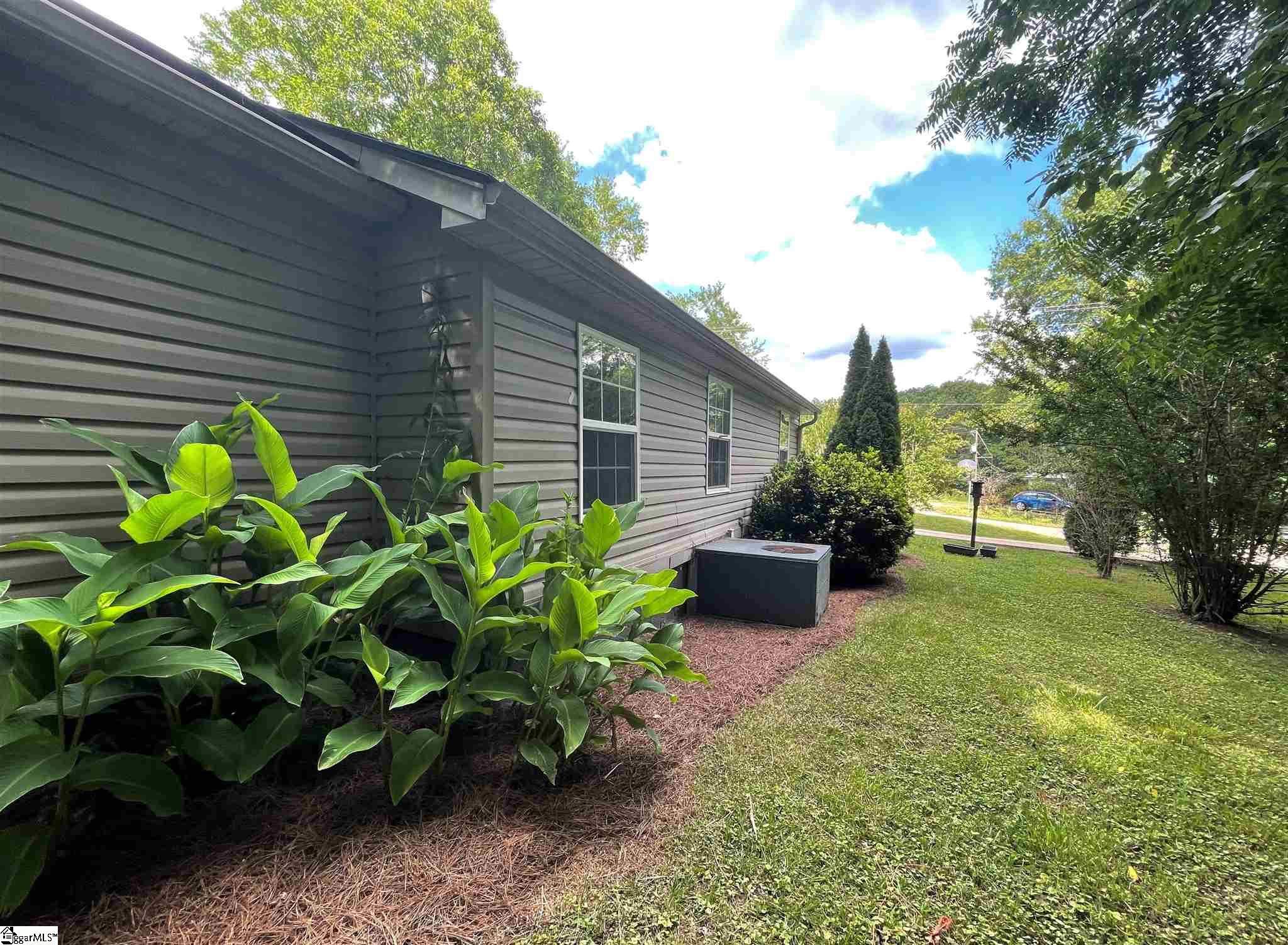169 Wolf Creek Road Easley, SC 29640 - Photo 32 of 36