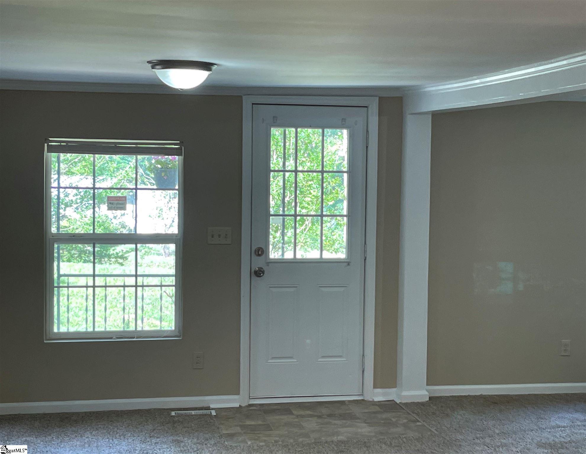 169 Wolf Creek Road Easley, SC 29640 - Photo 8 of 36