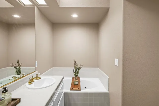 $549,000 | 2310 Fallwater Lane, Carmichael, CA 95608