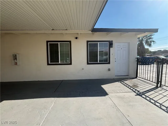 $1,100 | 724 North 9th Street, Unit 1, Las Vegas, NV 89101