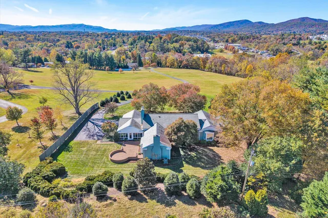 $749,500 | 7323 La Marre Circle, Roanoke, VA 24019