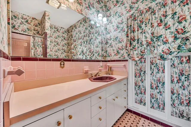 $749,500 | 7323 La Marre Circle, Roanoke, VA 24019