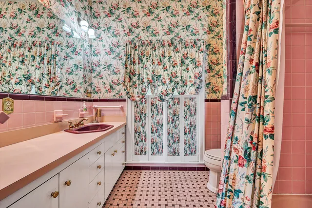 $749,500 | 7323 La Marre Circle, Roanoke, VA 24019