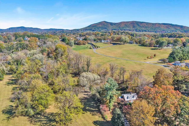 $749,500 | 7323 La Marre Circle, Roanoke, VA 24019