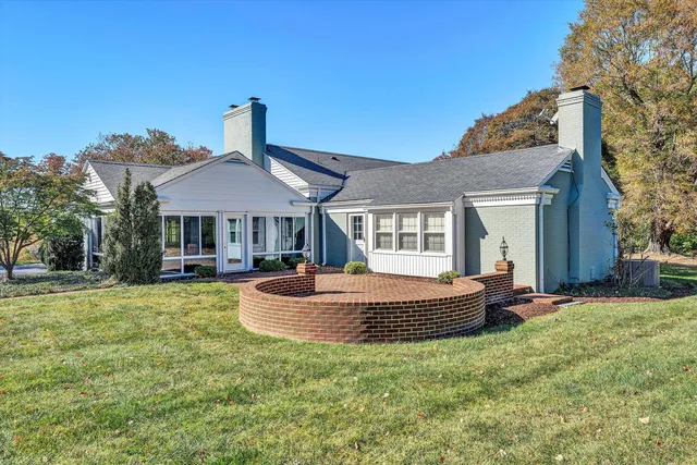 $749,500 | 7323 La Marre Circle, Roanoke, VA 24019