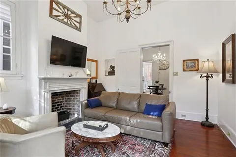 $399,000 | 835 Esplanade Avenue, Unit D, New Orleans, LA 70116