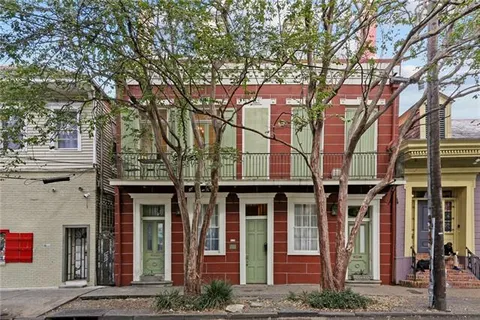 $399,000 | 835 Esplanade Avenue, Unit D, New Orleans, LA 70116