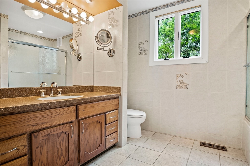 3 Gerry Street Marblehead, MA 01945 - Photo 19 of 30