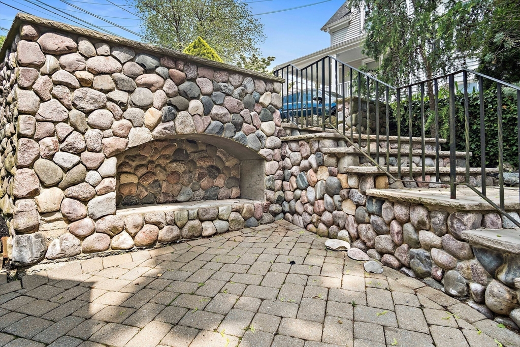 3 Gerry Street Marblehead, MA 01945 - Photo 4 of 30