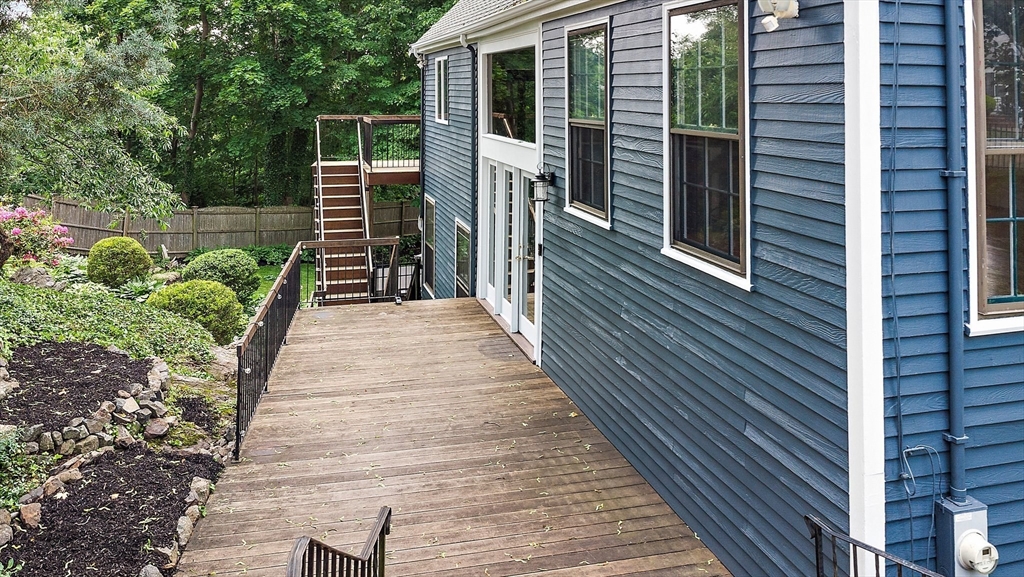 3 Gerry Street Marblehead, MA 01945 - Photo 5 of 30