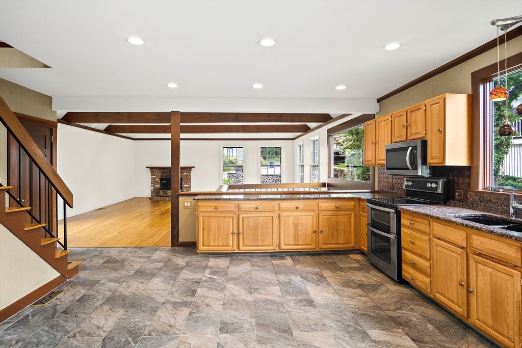 3 Gerry Street Marblehead, MA 01945 - Photo 10 of 30